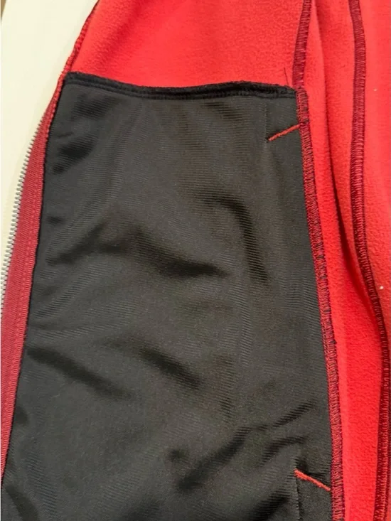 Cutter & Buck Red Heather Sleeveless Zip Vest with WSU Logo - Picture 9 of 13